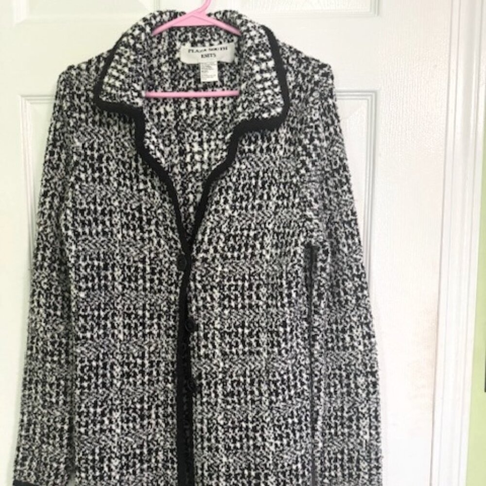 Women's sweater coat size Small Plaza South Knits Like New